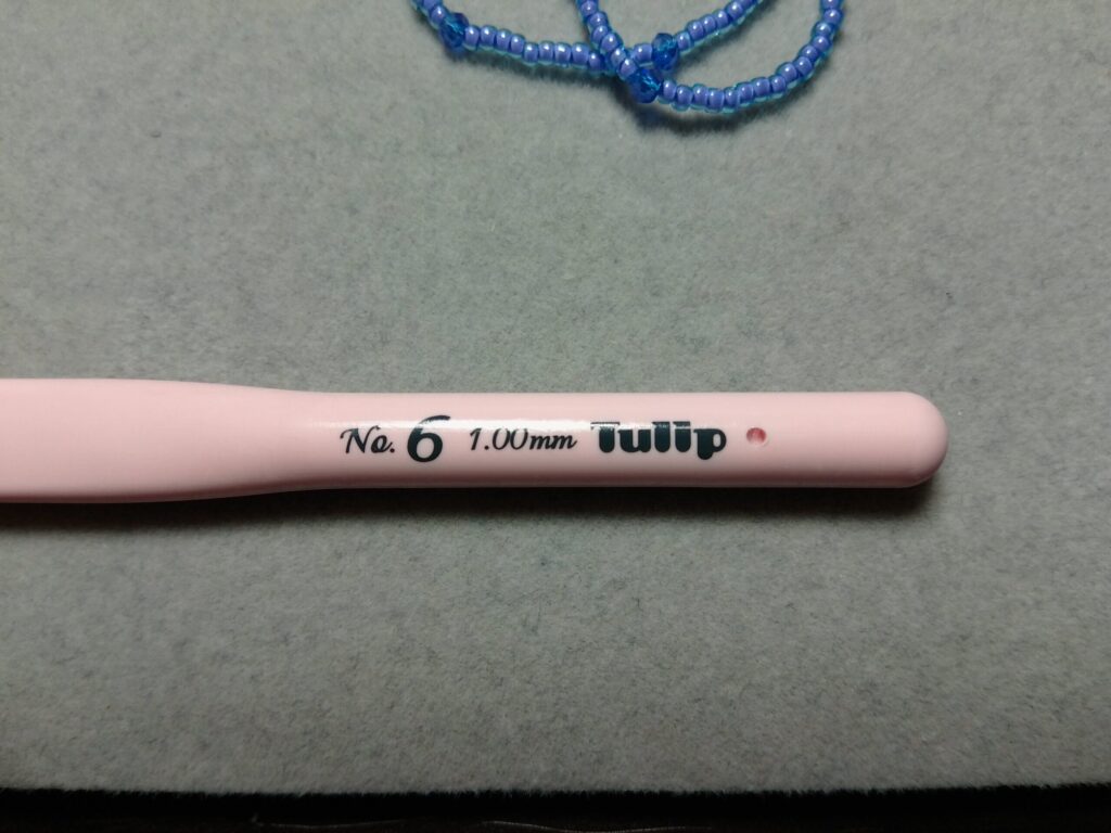 ビーズクロッシェブレスレットかぎ針